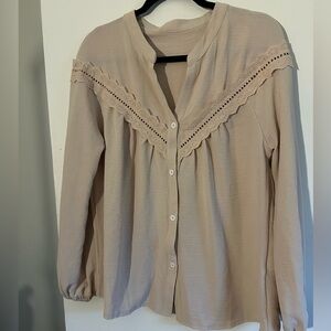 Elegant Beige Women's Top Size Large